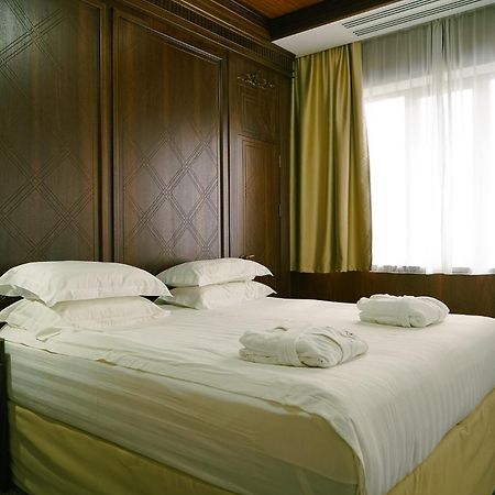 City Hotel Bisjkek Eksteriør billede