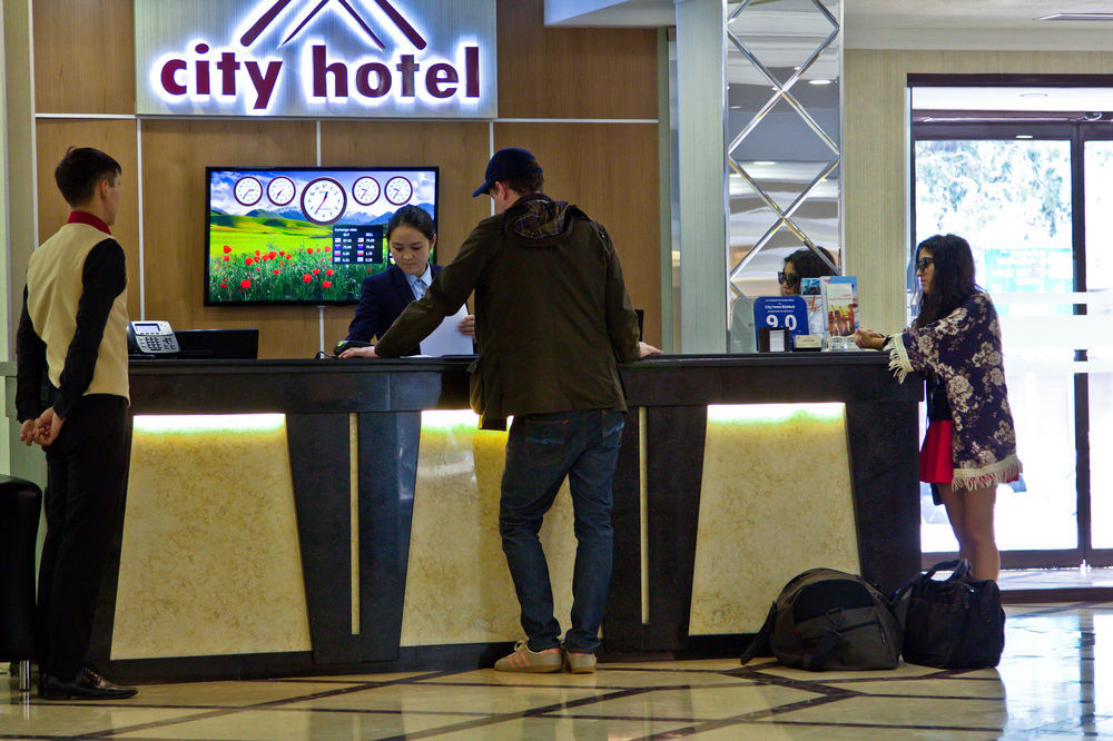 City Hotel Bisjkek Eksteriør billede